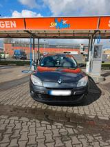 Renault Megane III Kombi mit TÜV 06/2027 T... - Renault Megane mit Benzin-Antrieb: Kombi, 2.0