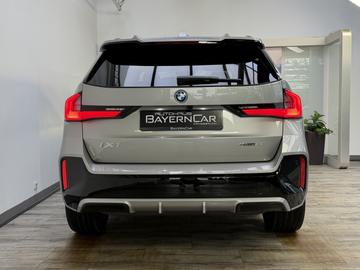 2026 BMW IX1 照片 5