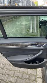 BMW 530d xDrive Touring A - - BMW 530: Alcantara