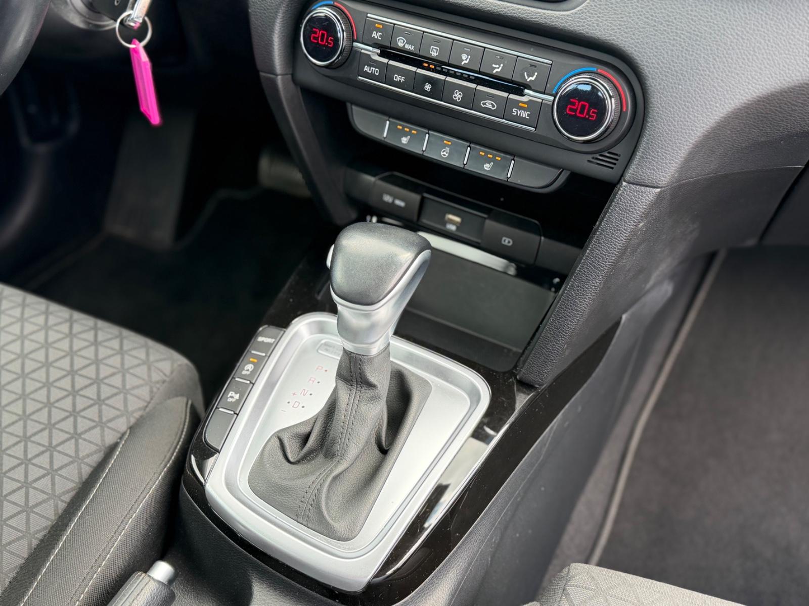 Kia MOTOR NEU BEI KIA (SHZ/R-KAM/LNKRD/Apple CarPlay