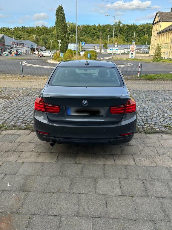 BMW 320