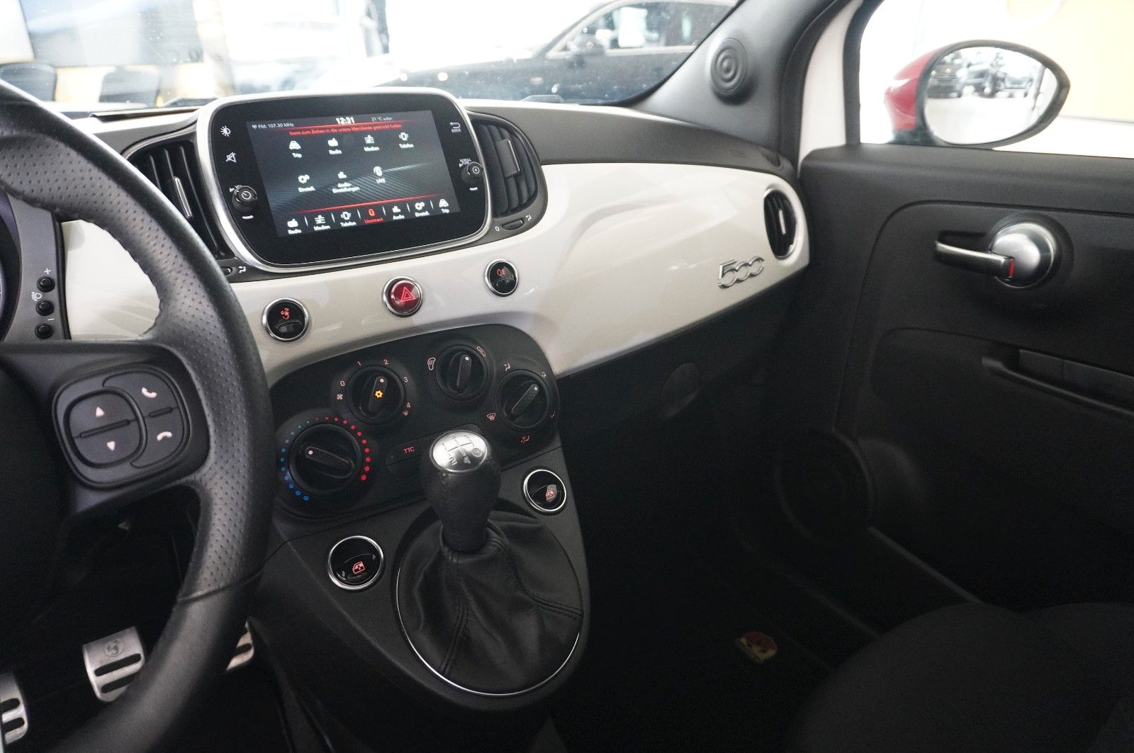 Fahrzeugabbildung Abarth 595 1.4 T-JET CORSA NAVI/LED/VIRTUAL/SPORT/DAB+