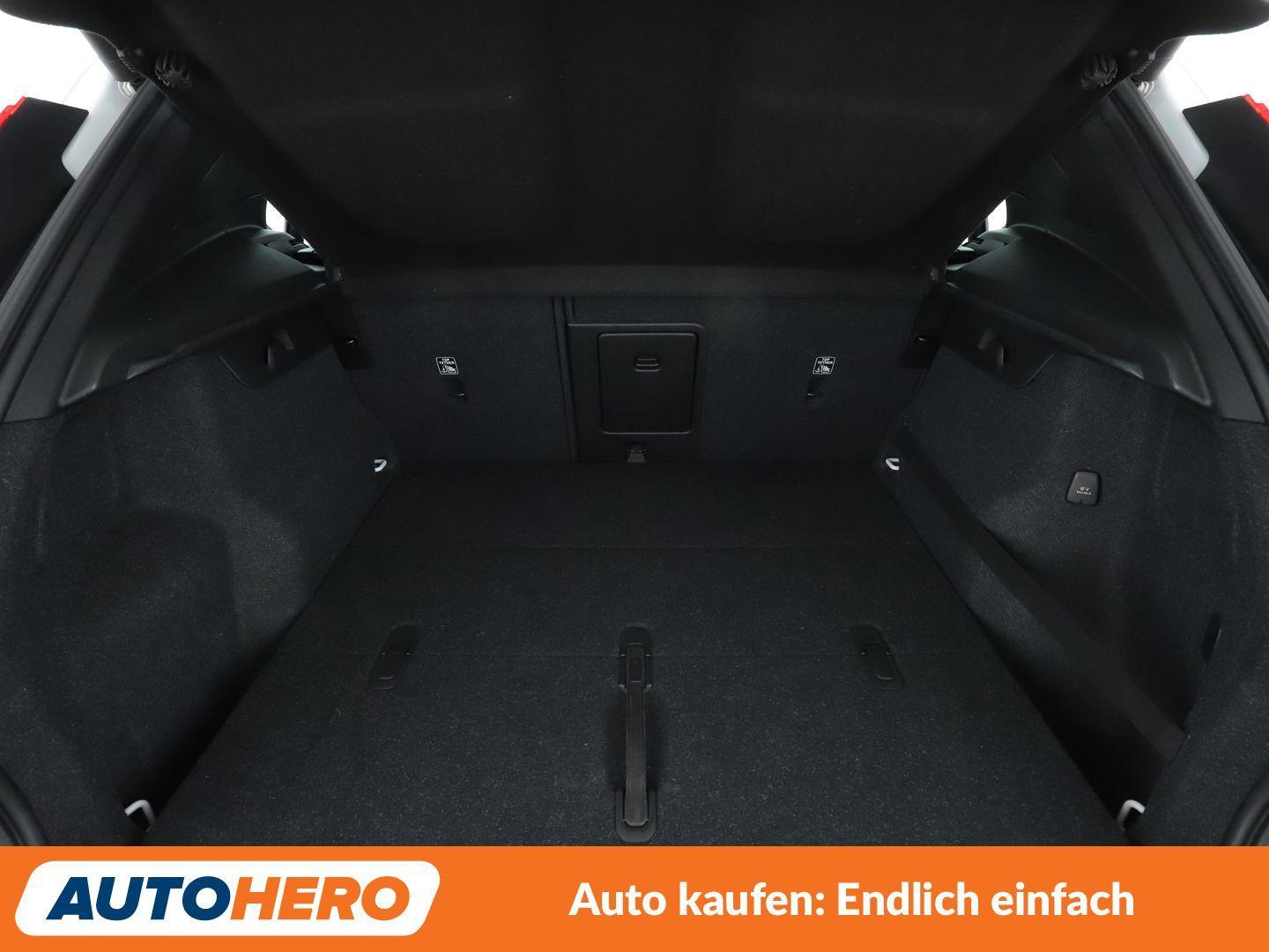 Volvo XC40 2.0 T4 Momentum 2WD Aut.*LED*TEMPO*PDC*