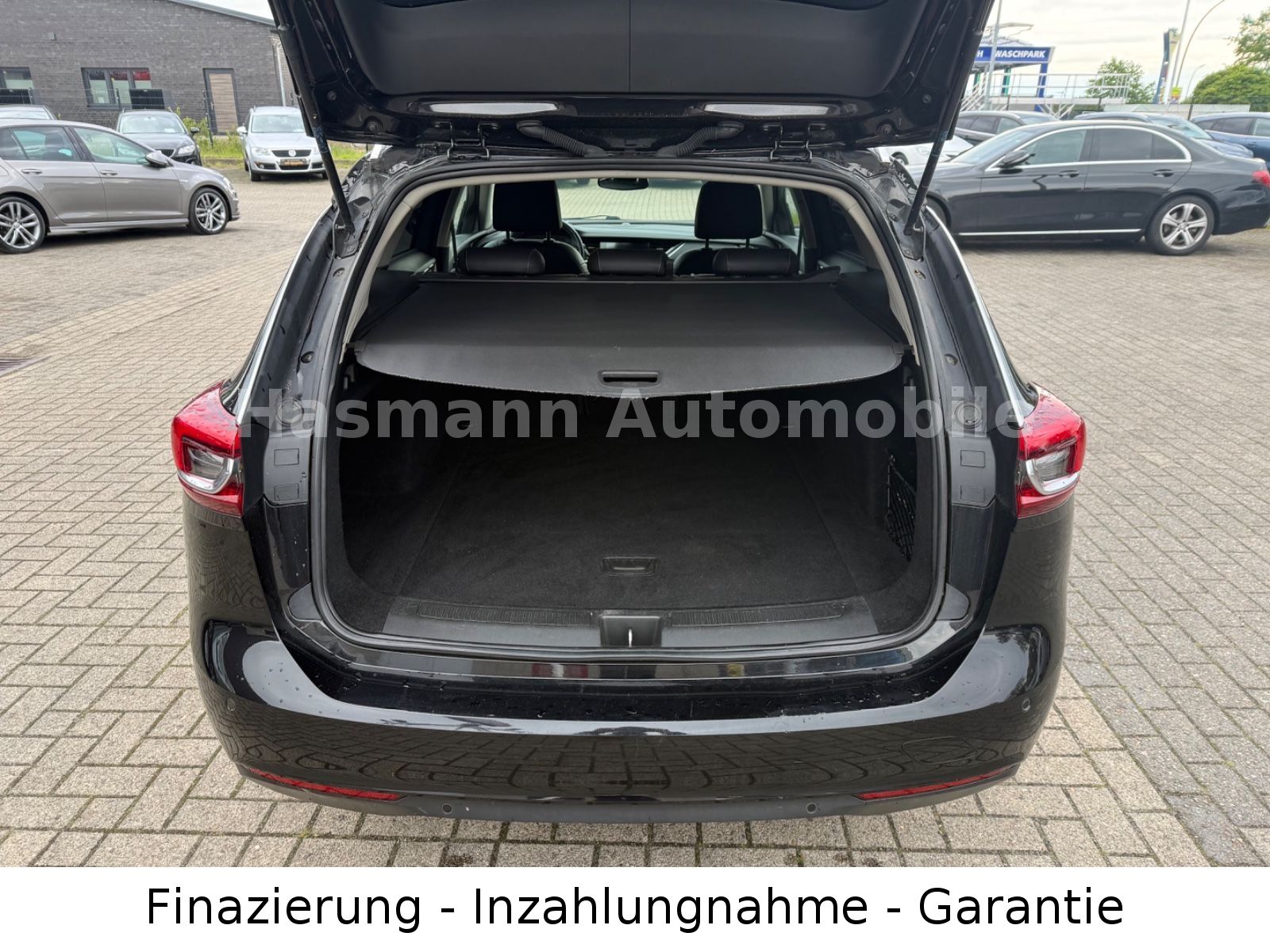 Insignia B Sports Tourer Innovation*LEDER*NAVI*