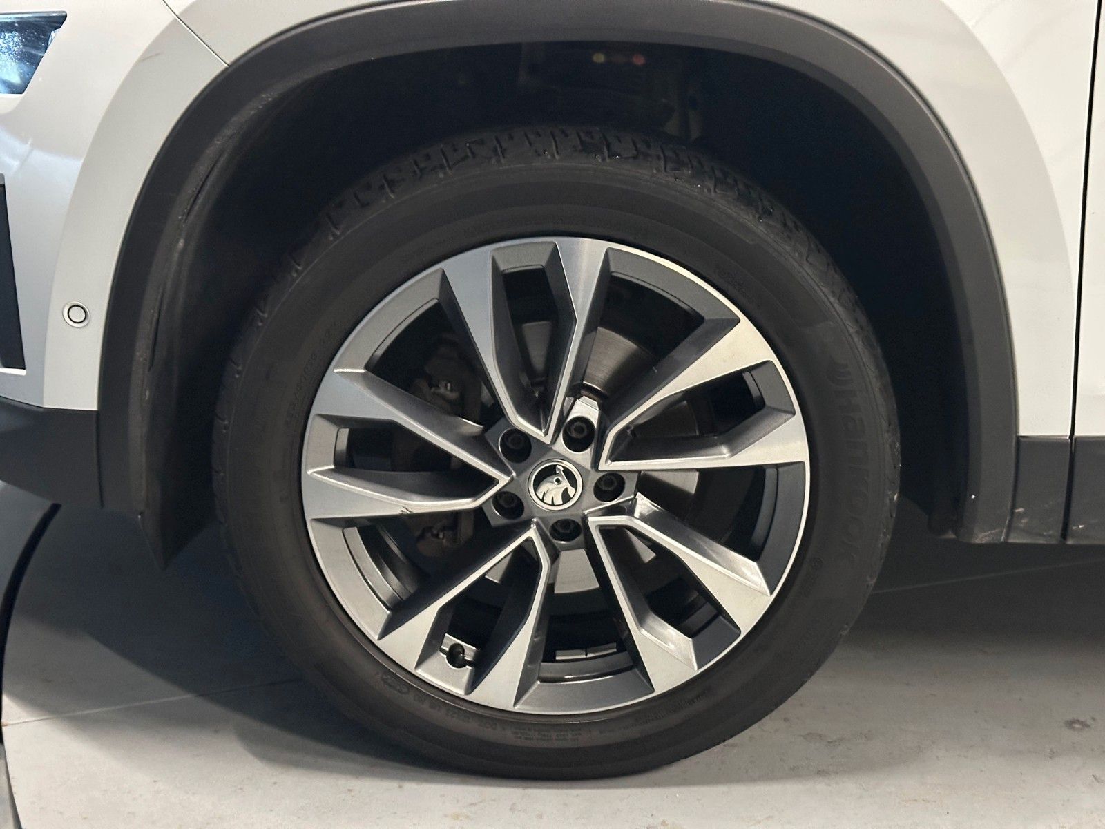 Skoda Kodiaq 2.0 TDI DSG Tour *19Zoll*AHK*Standhzg*KAM foto 9