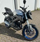 Yamaha MT125 blau silber 10.000 km NakedBike 2015 - Offers matching your search criteria