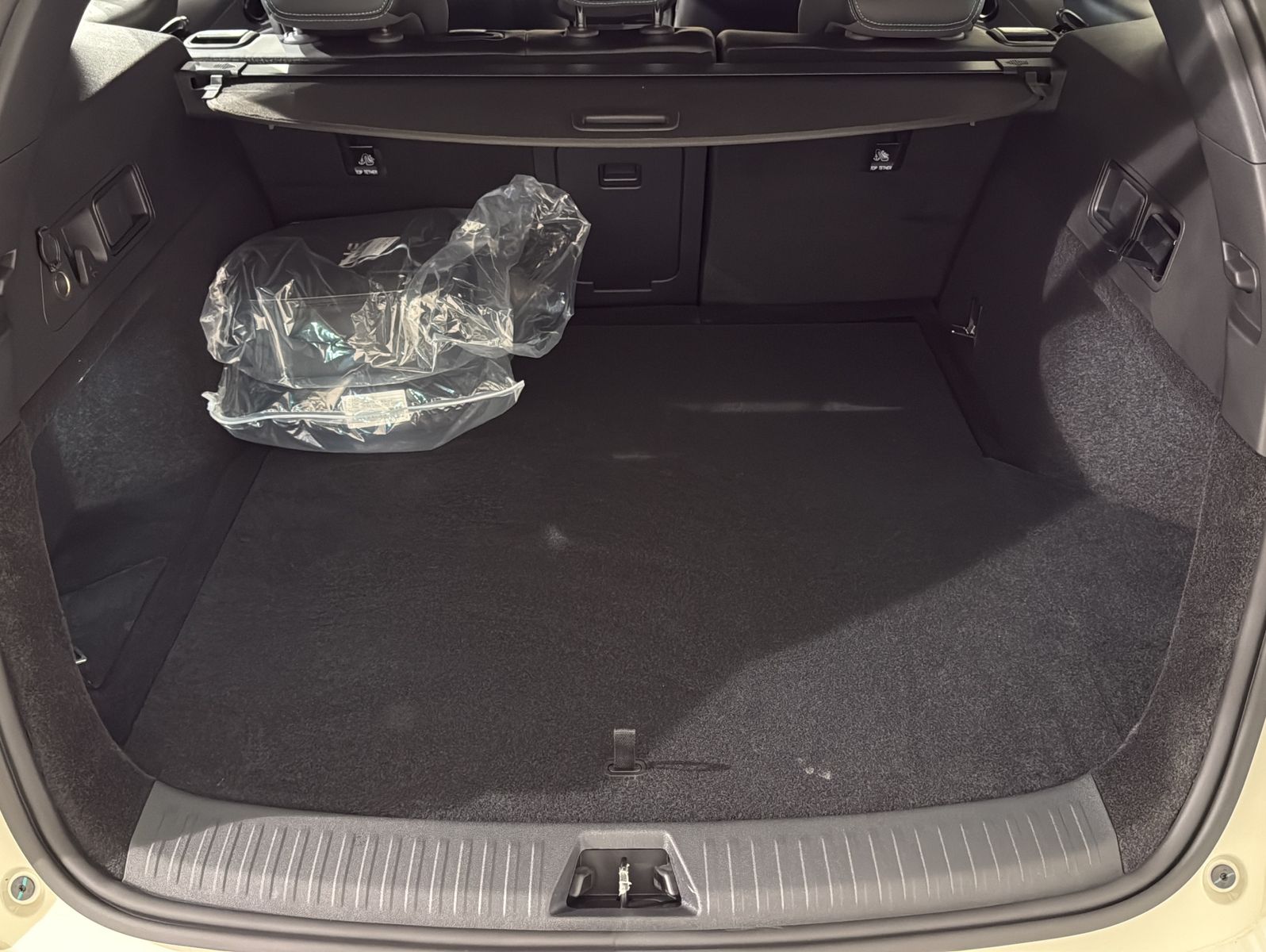 BYD SEAL 6