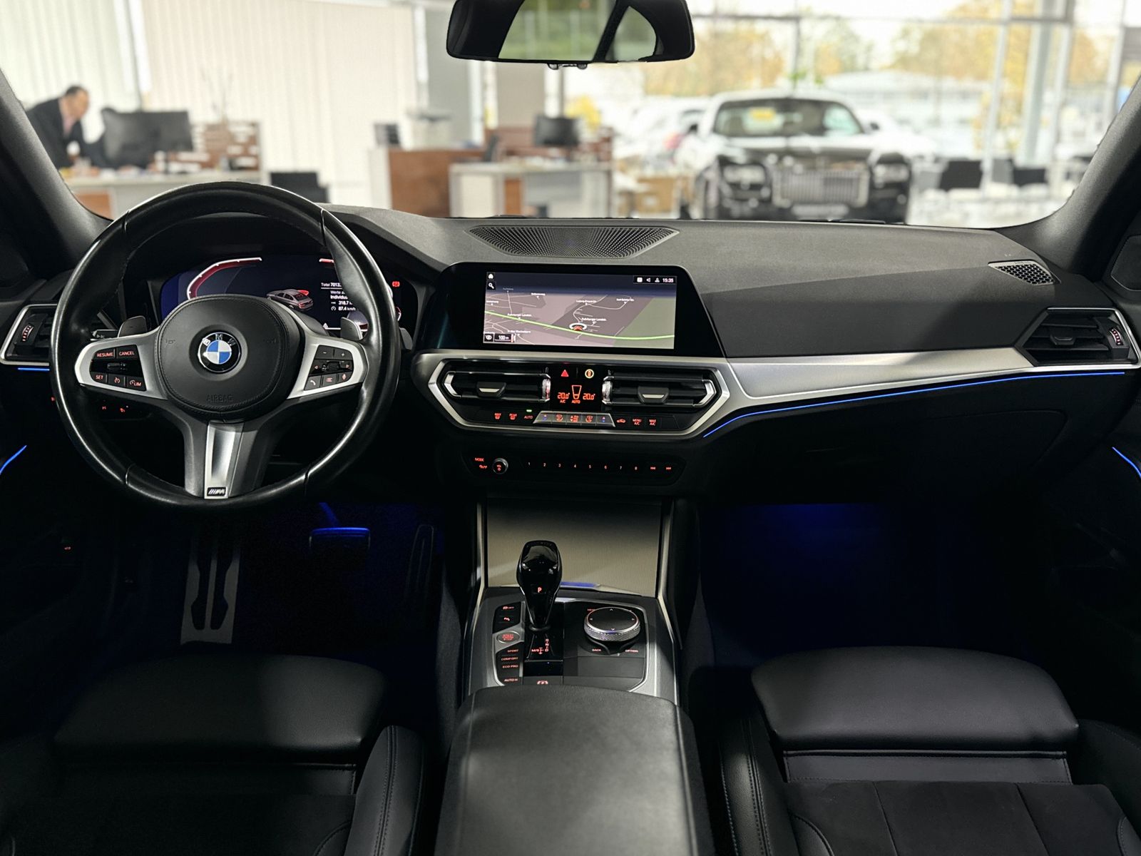 Fahrzeugabbildung BMW 320d M Sport Laser HUD DAB HiFi Komfort Alarm