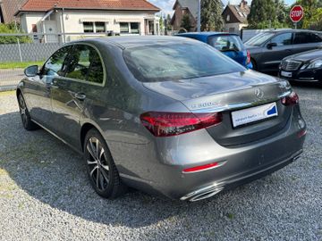 Mercedes E 300 - 4