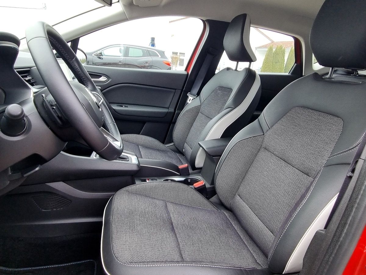 Fahrzeugabbildung Renault Captur INTENS TCe 140 EDC