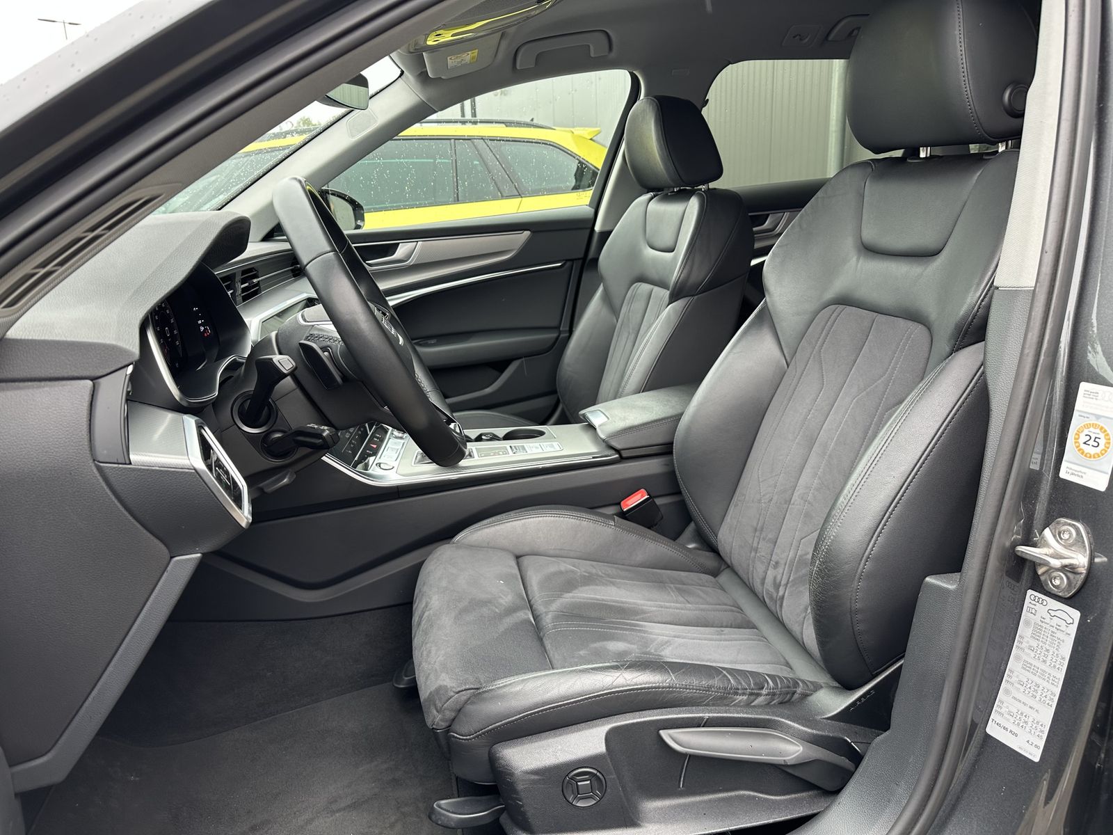 Fahrzeugabbildung Audi A6 Avant 40 TDI Qu S-Line NAV+LED+ACC+AHK+VCOCK