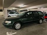 Volkswagen VW Passat 1.6 Benzin - VW Passat Variant von 1998