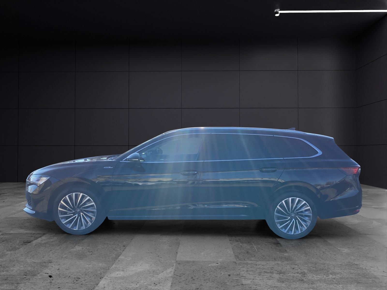 Fahrzeugabbildung SKODA Superb Combi 2.0 TDI L&K, DSG, AZV, Matrix, Navi