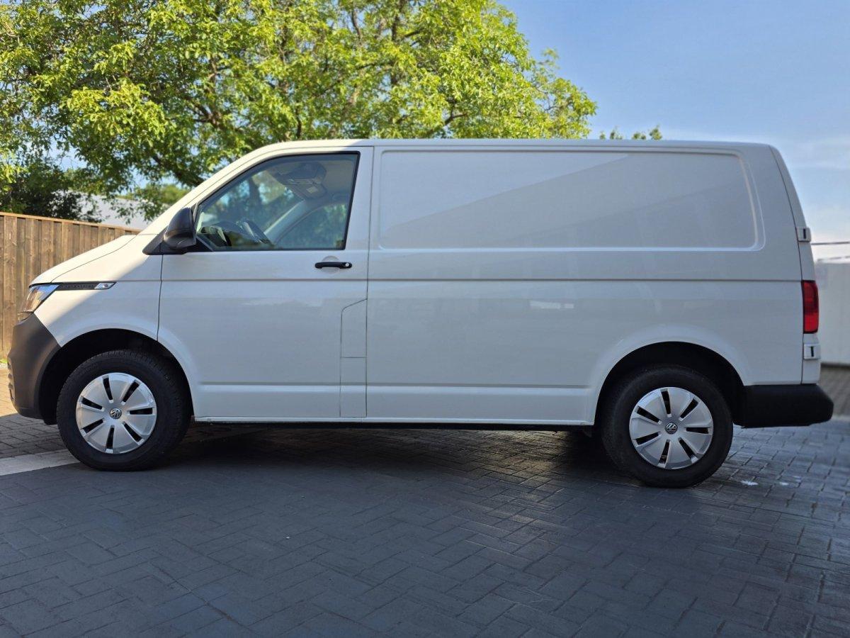 Volkswagen T6.1 Transporter Kasten  FWD *AHK *RFK