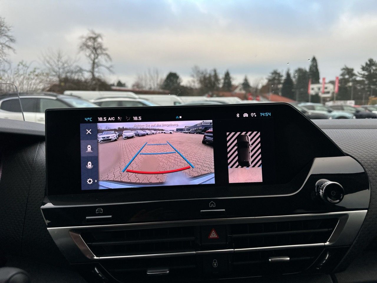 Fahrzeugabbildung Citroën C4 PureTech 130 SHINE