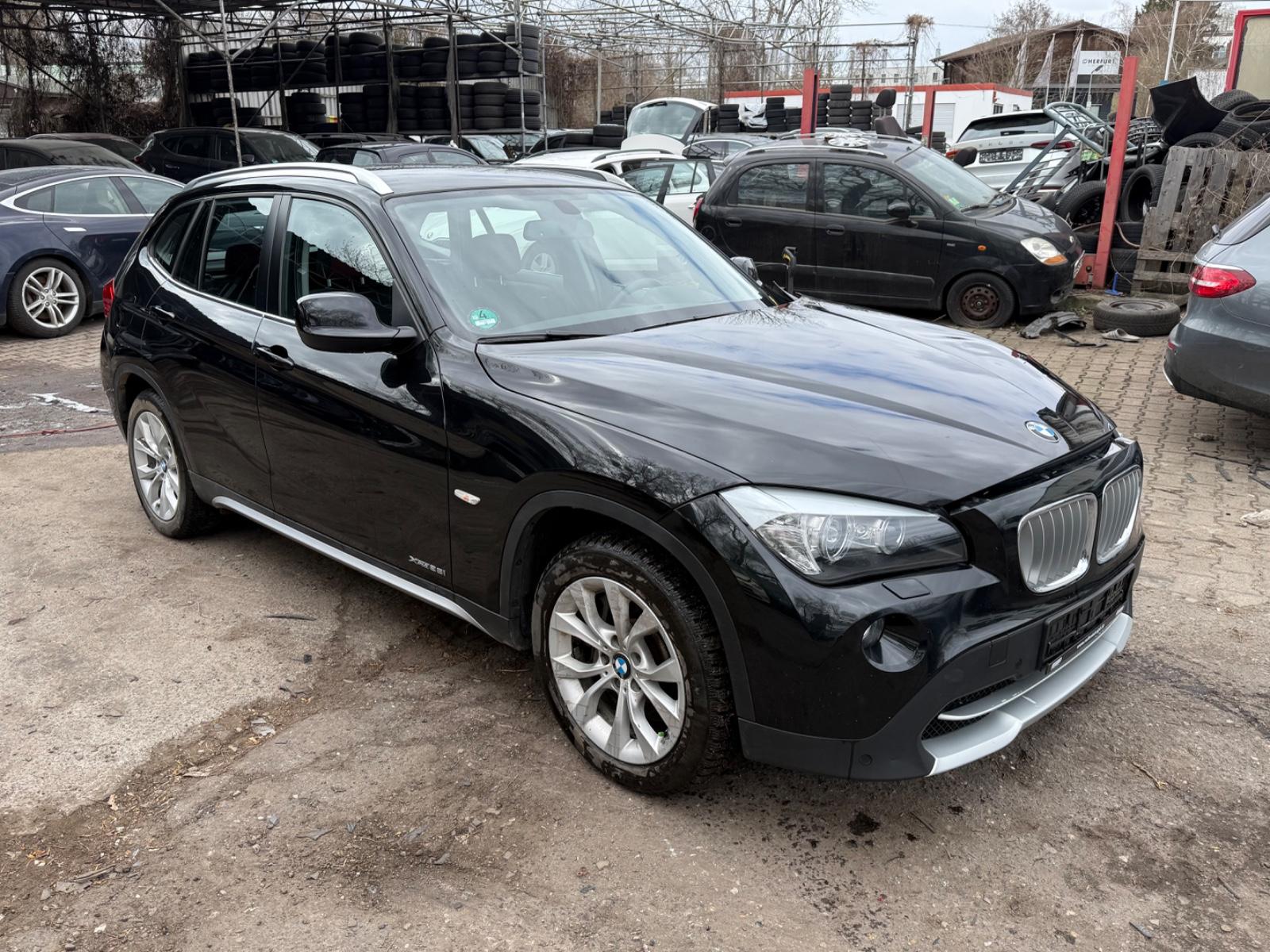 BMW X1 xDrive28i  Automatik 190KW Xenon