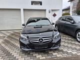 Mercedes-Benz E 220 E Limousine BlueTec AVANTGARDE - scheckheftgepflegte Mercedes E-Klasse