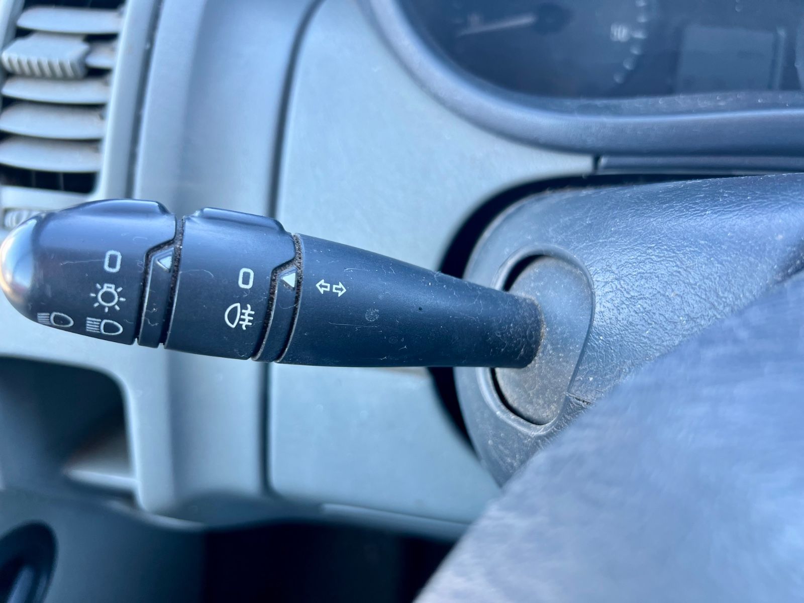 OPEL Vivaro 2.0 L2H1 ALLWETTER RADIO
