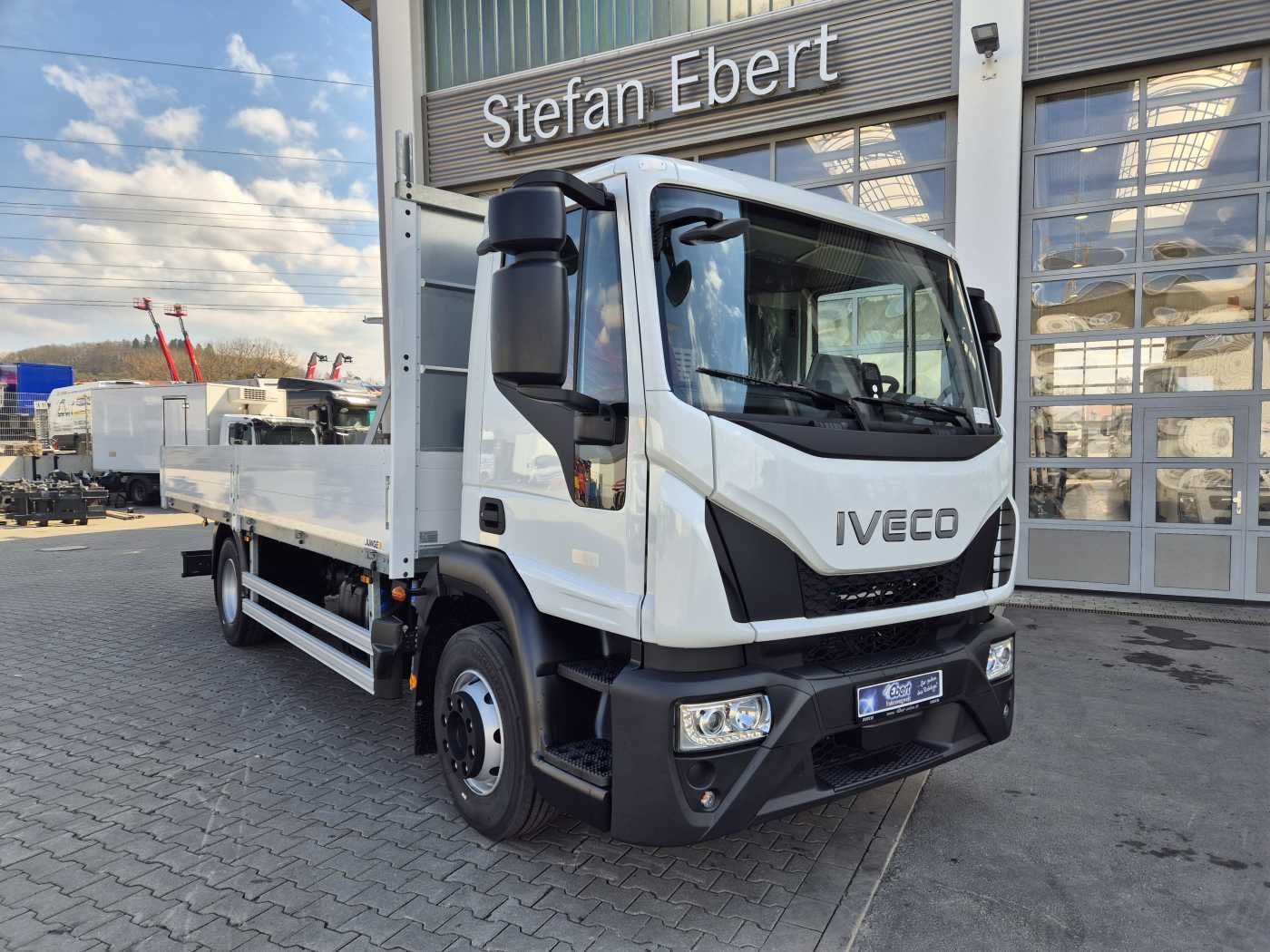 Fahrzeugabbildung Iveco Eurocargo ML140E25/P 4x2 ACC 4x vorhanden