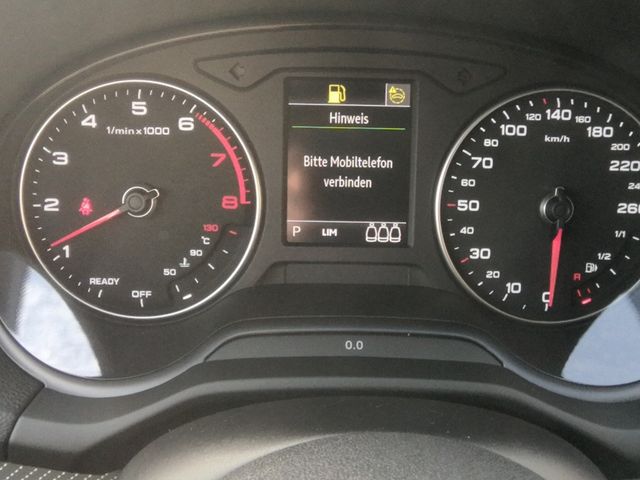 Q2 35 TFSI edition one, Navi, Optik Schwarz, Sou