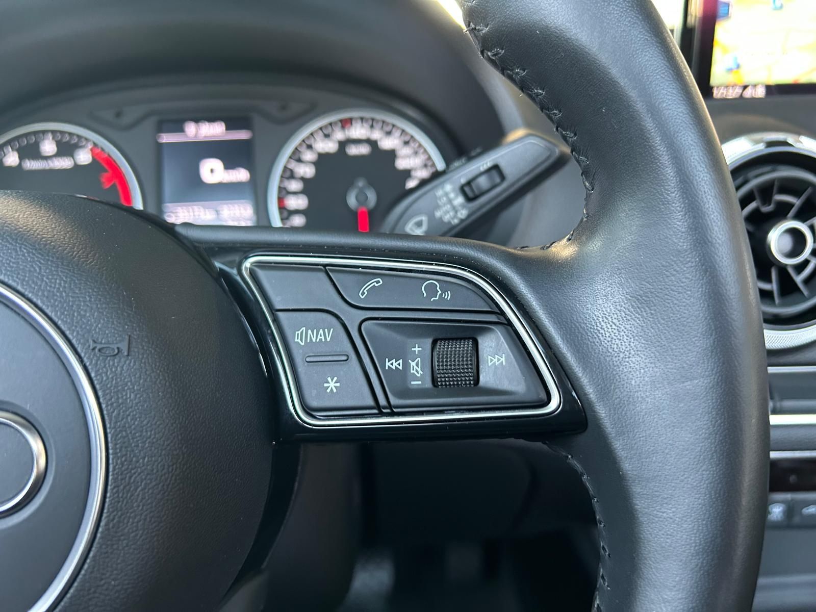 Fahrzeugabbildung Audi A3 Cabriolet S-Line LED NAVI ALU