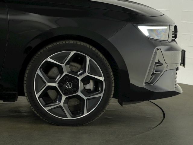 Astra LIM ULTIMATE PHEV AT+LED MATRIX+NAVI+360 G