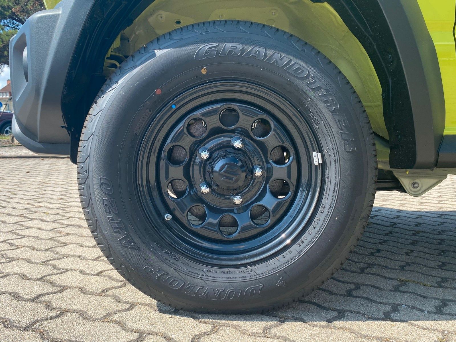 Fahrzeugabbildung Suzuki Jimny 1.5 4WD Allgrip KLIMA+SHZ+TEMPOM.+SOFORT