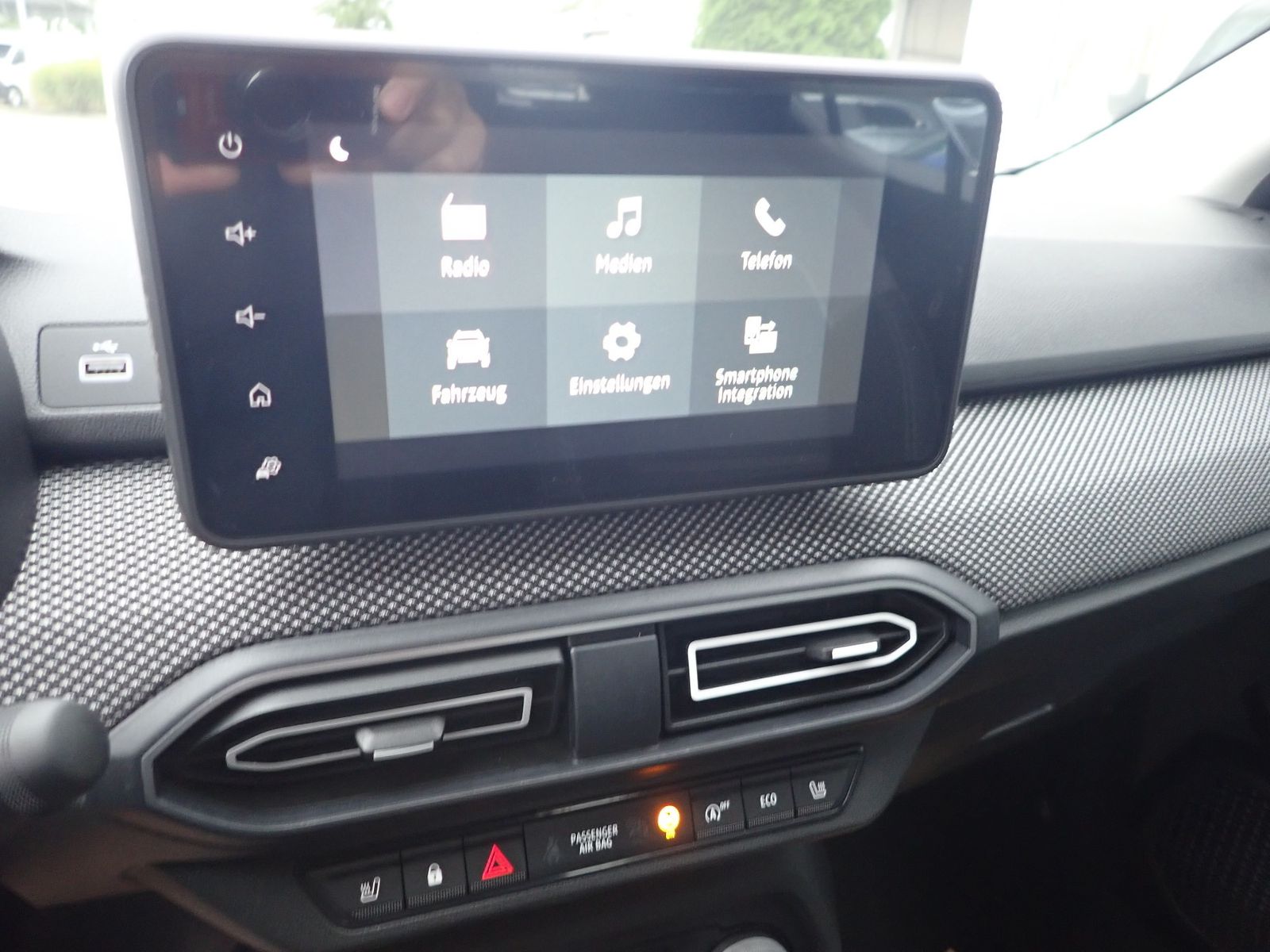 Fahrzeugabbildung Dacia Sandero Expression TCe 90