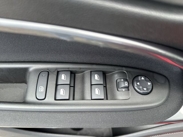 600e Red 54 kWh, M+S, LED, Nebel, GRA, PDC