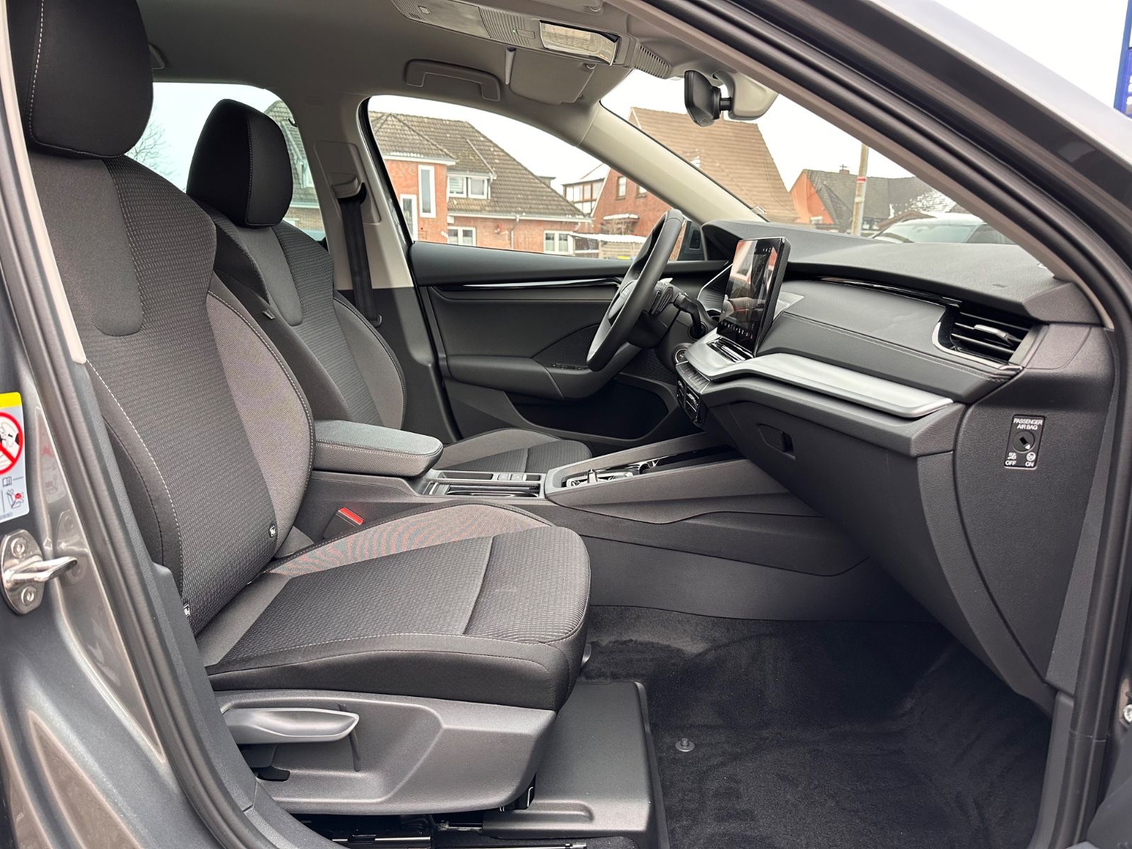 Fahrzeugabbildung SKODA Octavia Combi 1.5 TSI Selection AHK/Navi/LED/ACC