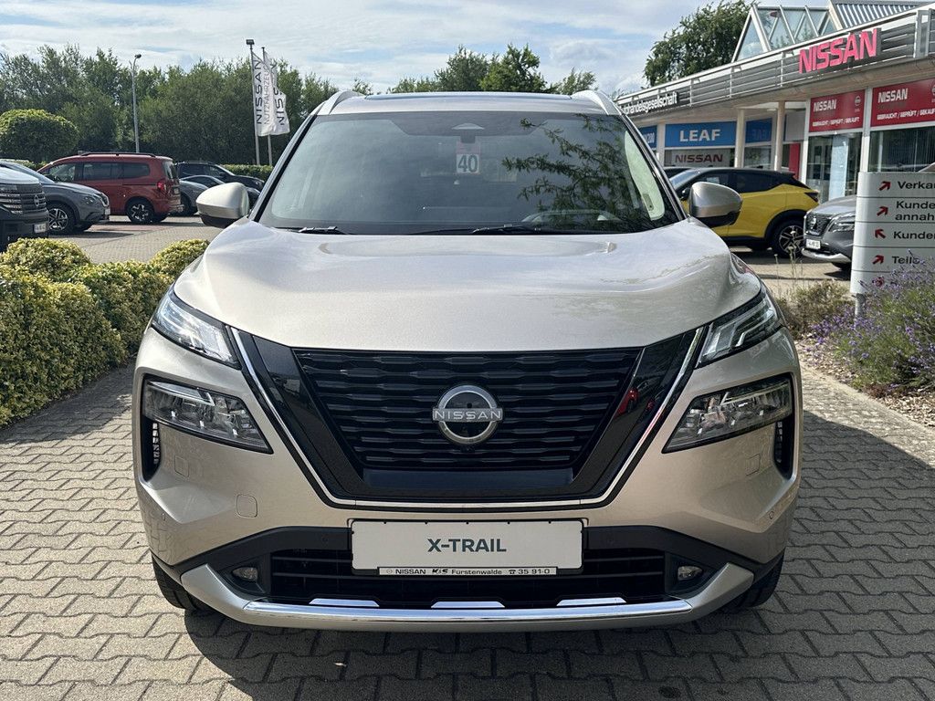 Nissan X-TRAIL 1.5 VC-T e-4ORCE 213 PS 4x4 Tekna+ 5 Sit imagem 2