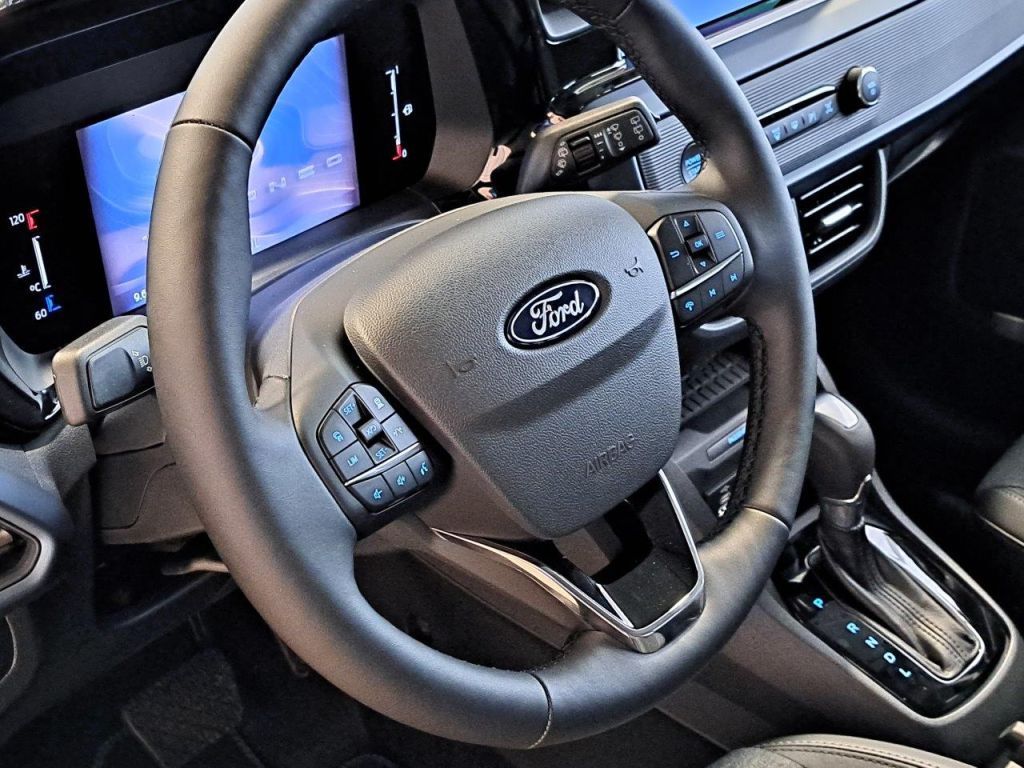 Fahrzeugabbildung Ford Tourneo Courier Active Automatik