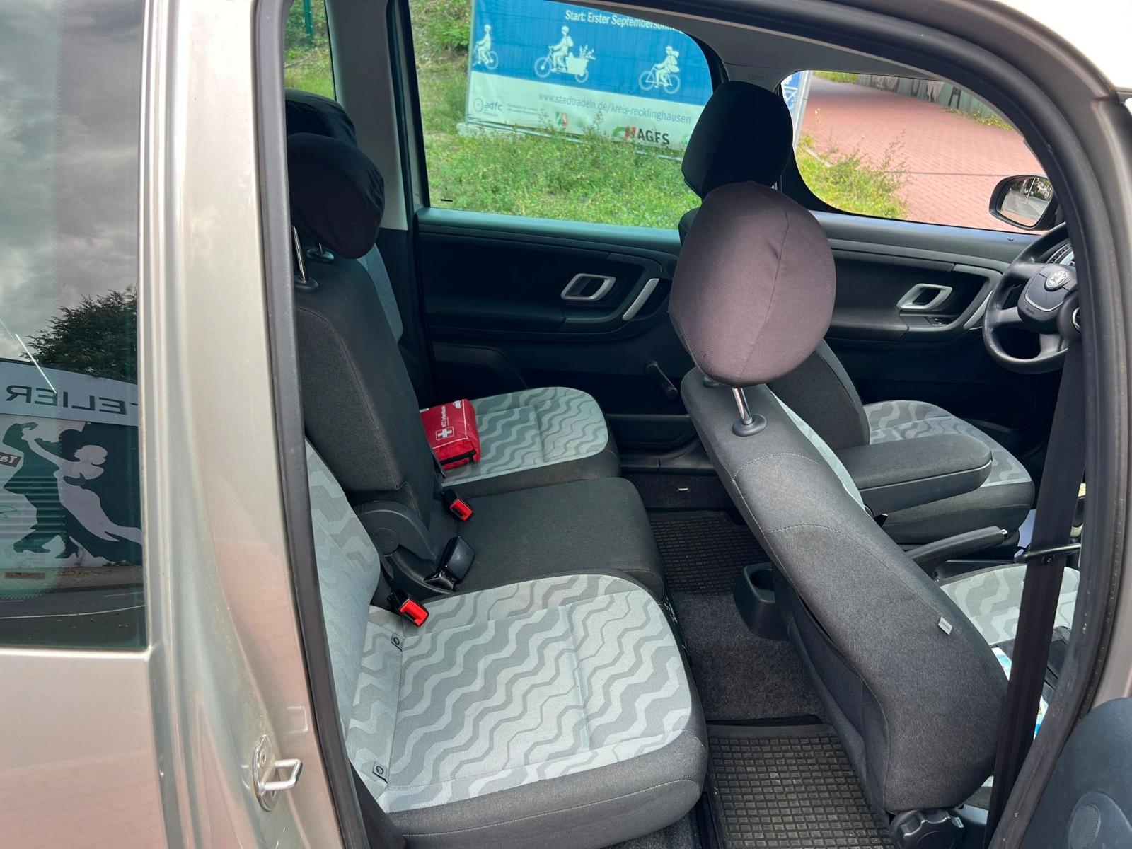 Skoda Roomster 2009 — photo 15