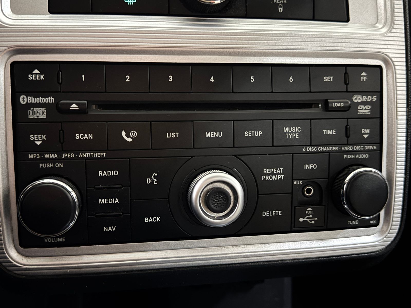 Fahrzeugabbildung Dodge Journey 2.0 7-SITZER AUTOMATIK FOND DVD PAKET