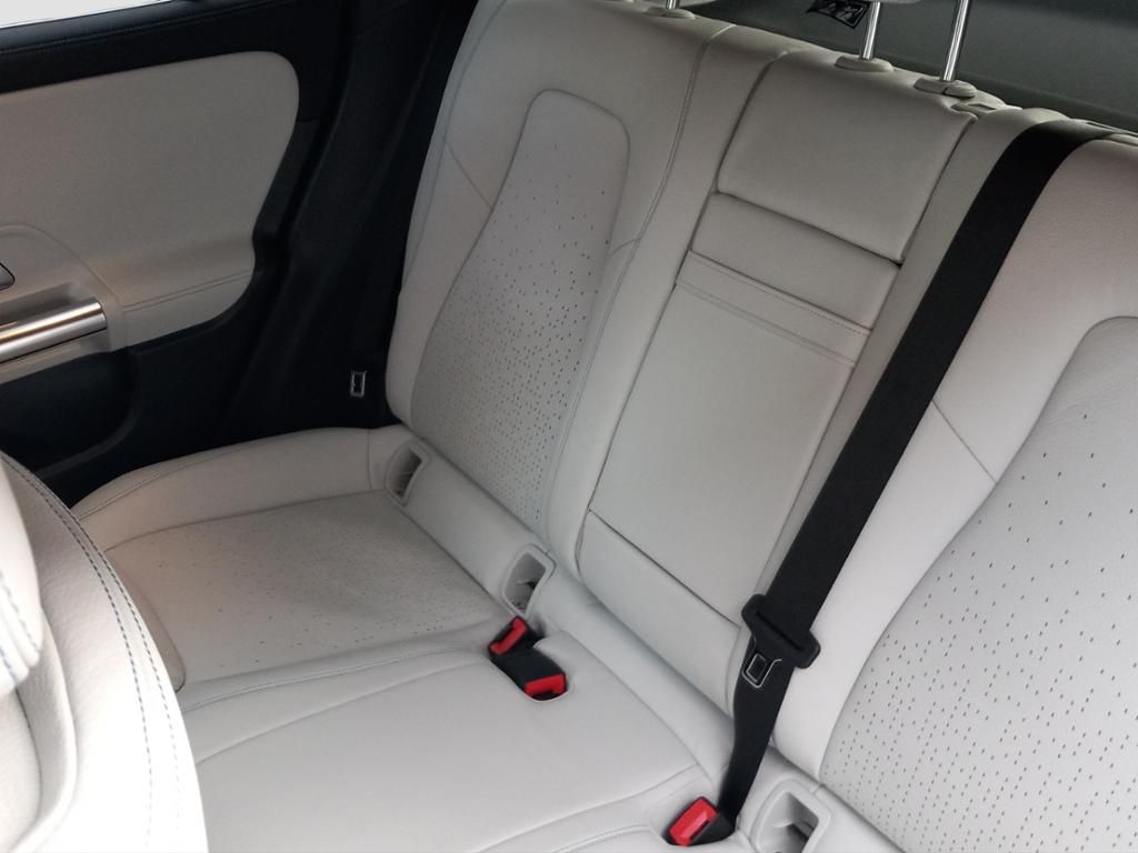 Fahrzeugabbildung Mercedes-Benz EQA 250 AMG*LED*Leder*KeyLess*FAP*PDC*ParkAs*RFK