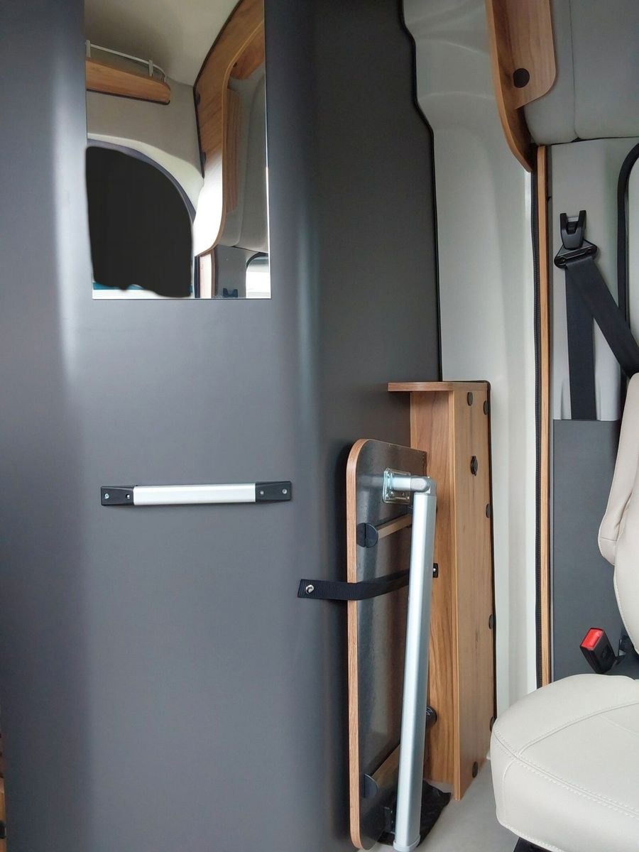 Fahrzeugabbildung Karmann Dexter 4x4 DE 570 AW Klima, RFK, El. Trittstufe