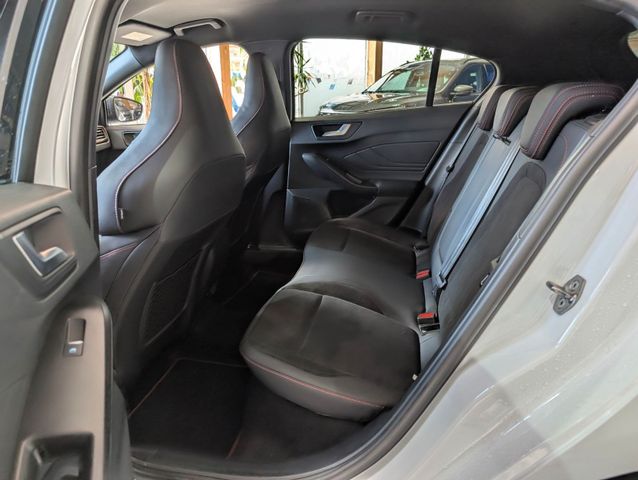 Ford Focus ST 5-trg. 280 PS MATRIX-LED