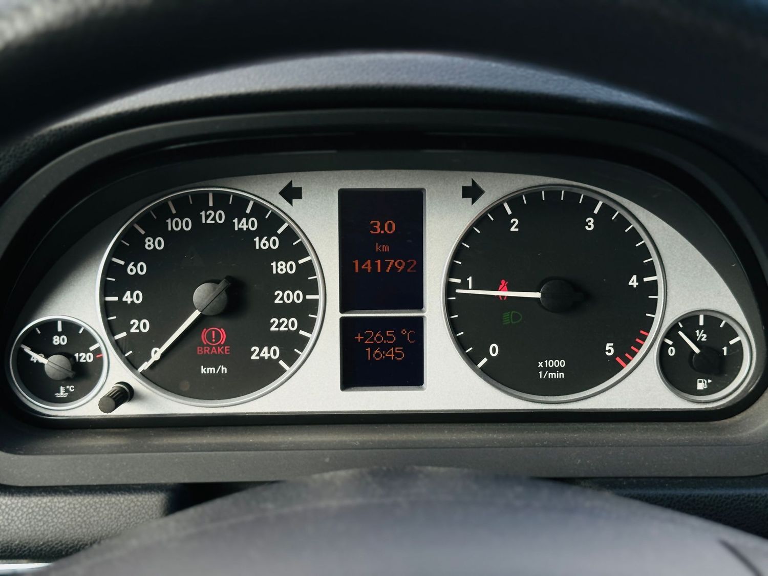 Fahrzeugabbildung Mercedes-Benz B 180 CDI Navi, PTS, AHK abn., Sitzheizung, Chro