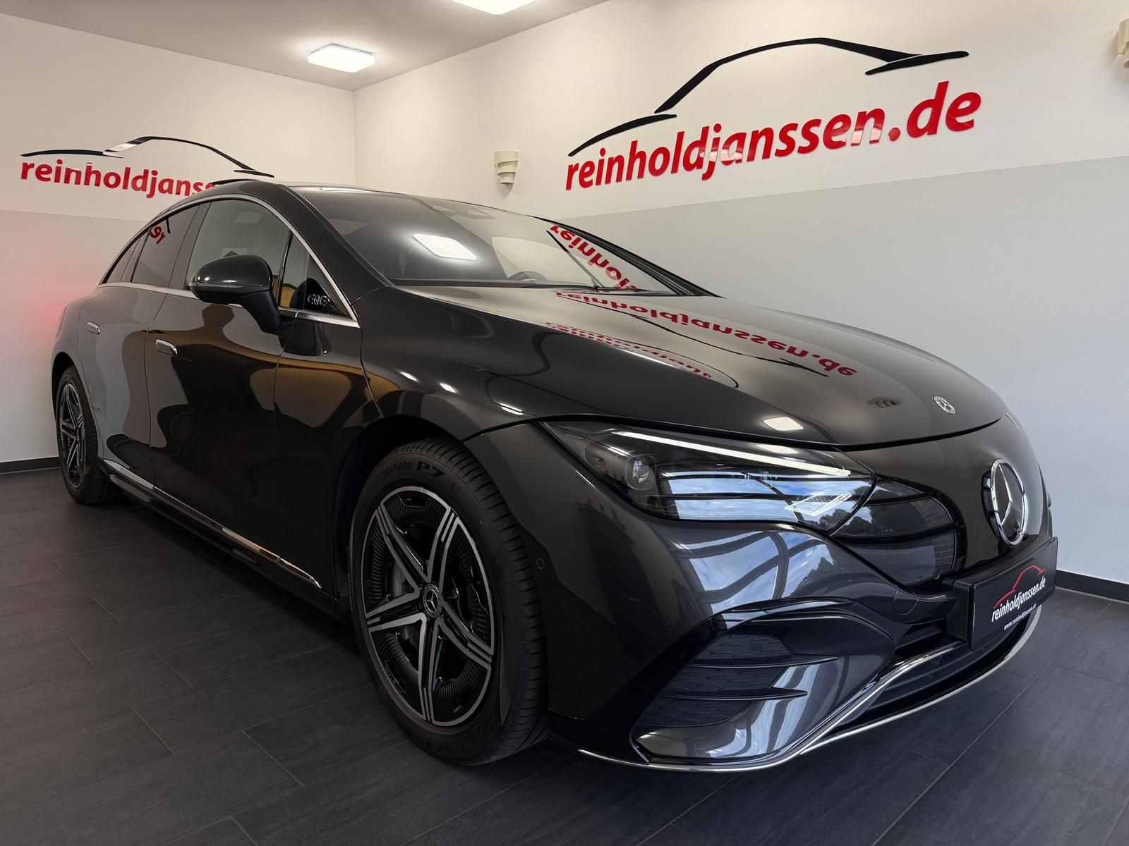 Mercedes-Benz EQE 500 4M AMG D.Light Distronic Pano SOH_99%