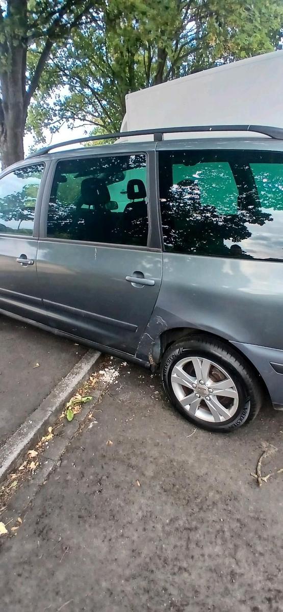 Seat Alhambra 2008 — photo 5
