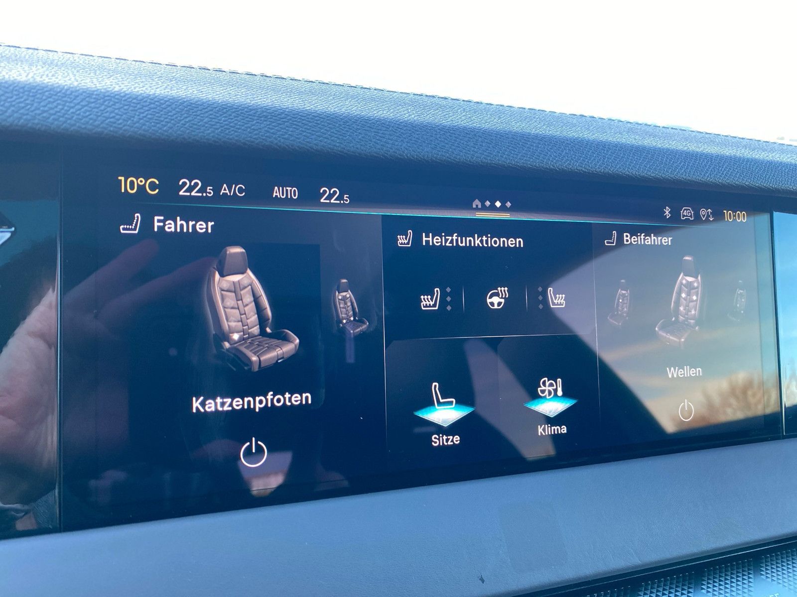 Fahrzeugabbildung DS Automobiles DS4 Benzin Automatik 130 ETOILE *LEDER*MatrixLED