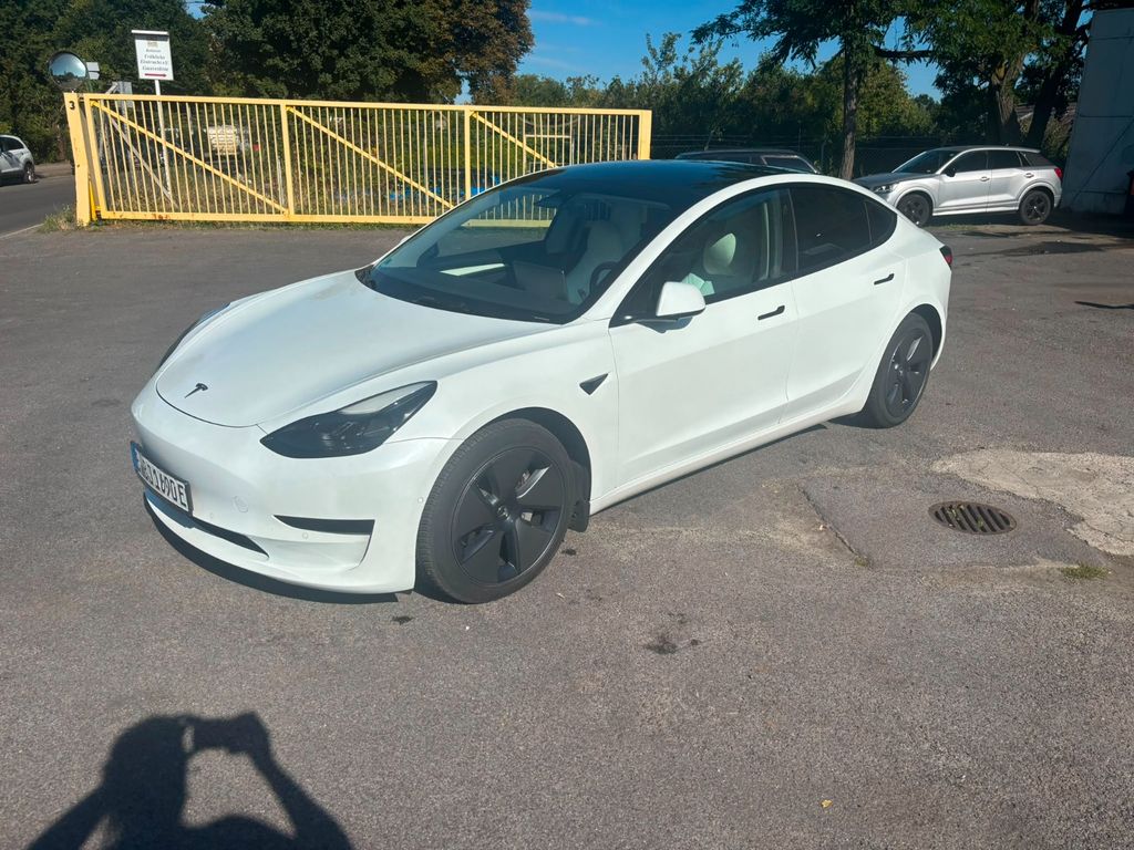 Image of Tesla Model 3