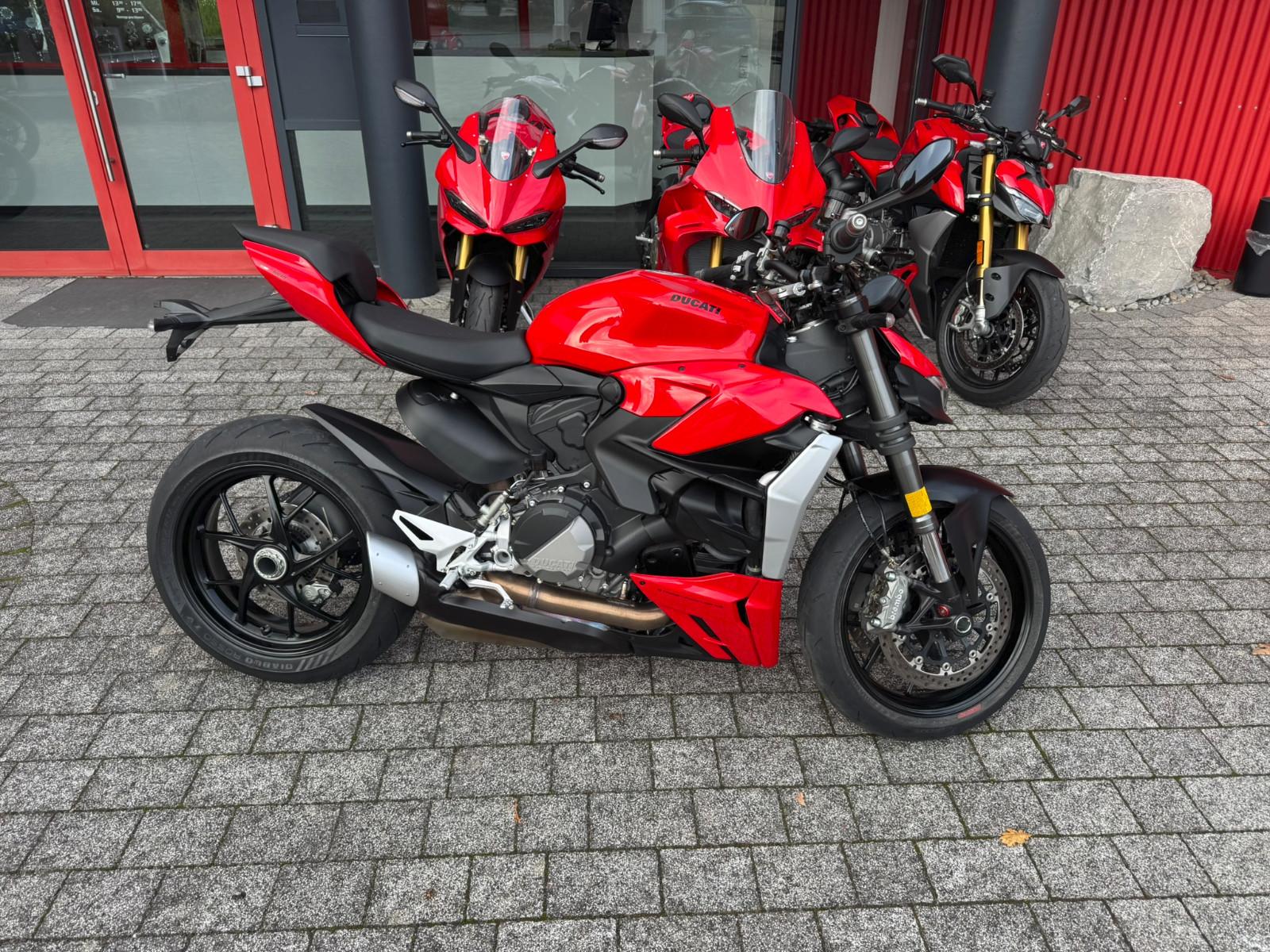 Ducati Streetfighter V2