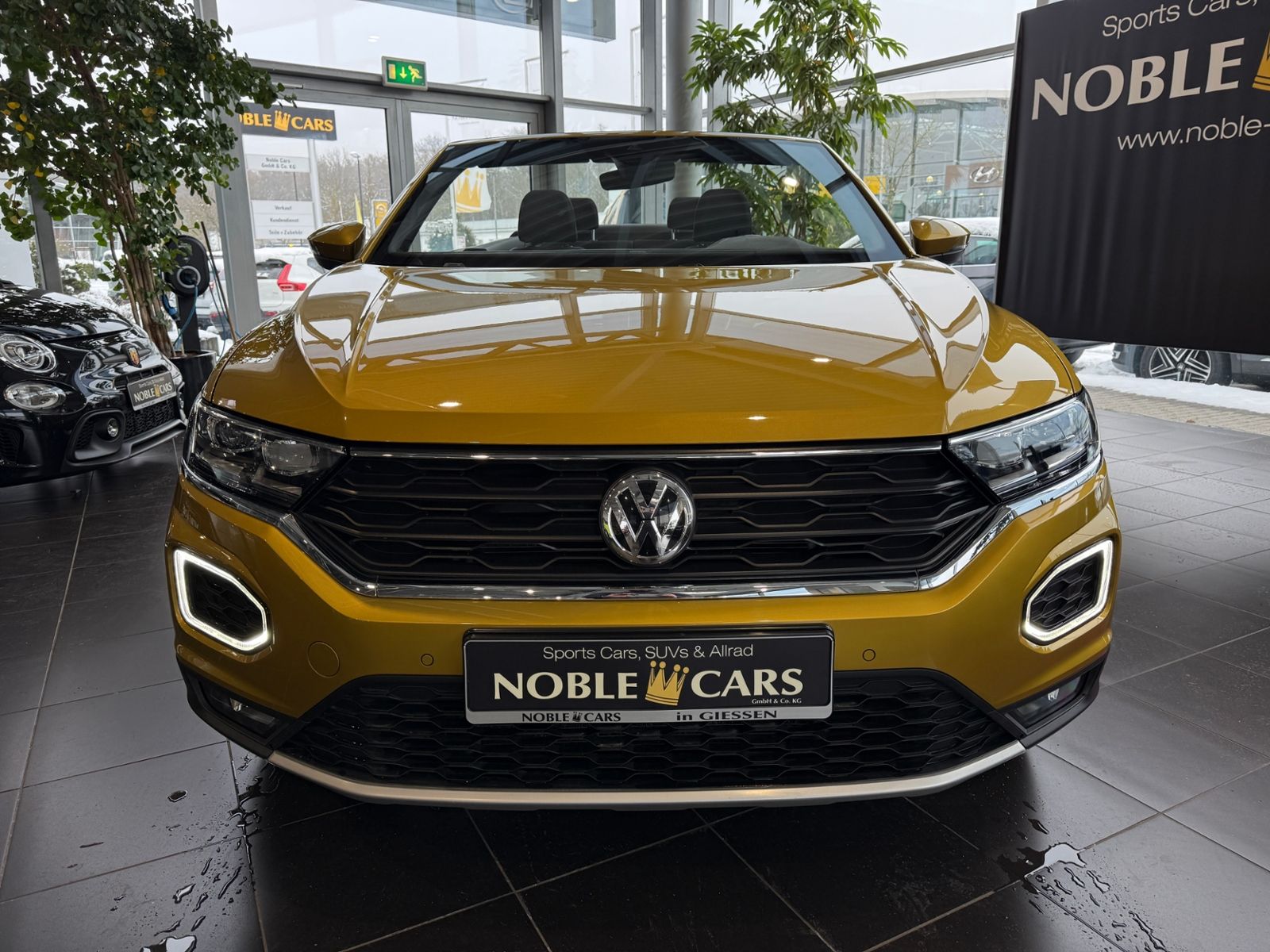 Fahrzeugabbildung Volkswagen T-Roc Cabriolet Style ACC LED NAV SHZ