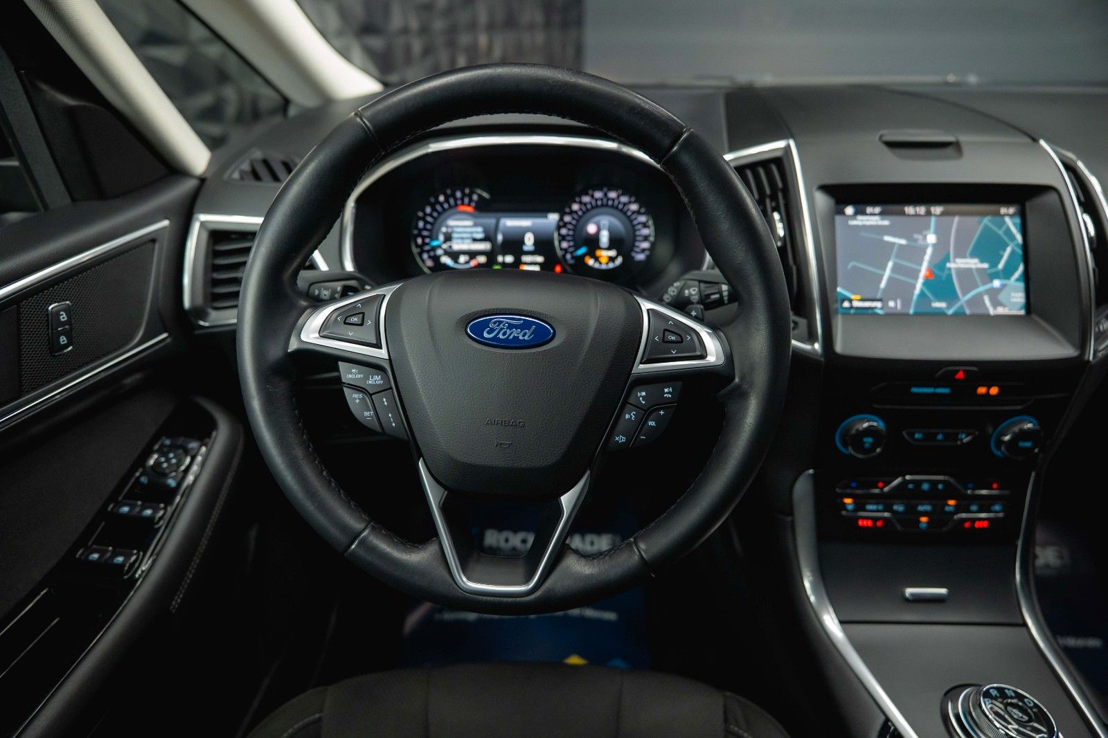 Fahrzeugabbildung Ford S-Max Titanium 2.0 EcoBoost *ACC*Kamera*LED*