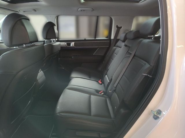 Fahrzeugabbildung Hyundai SANTA FE HEV MY25 1.6 T-GDI 215 PS 4WD Signature