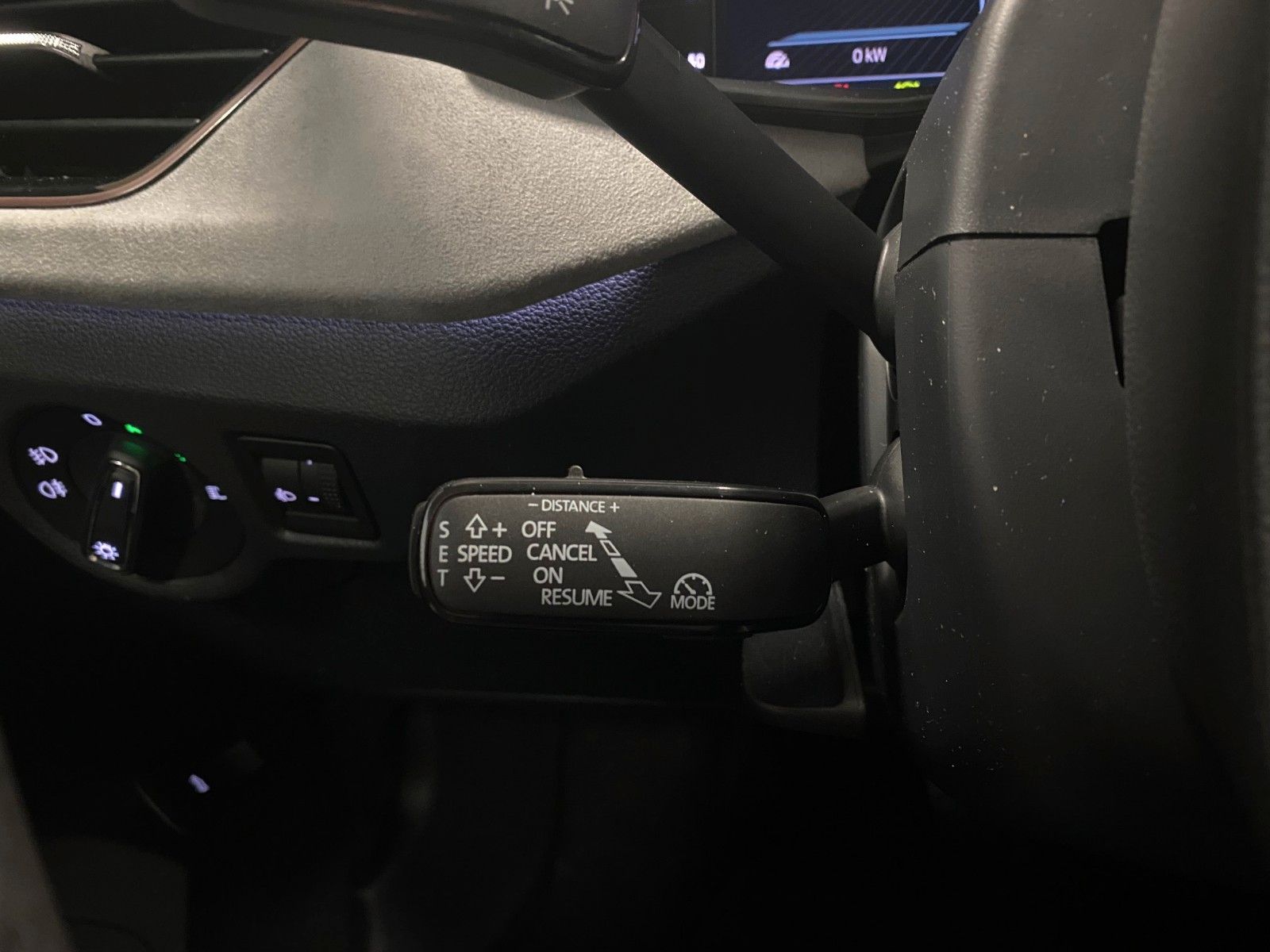 Fahrzeugabbildung SKODA Kamiq 1.0 TSI 85kW DSG Selection ACC+elek.Heck
