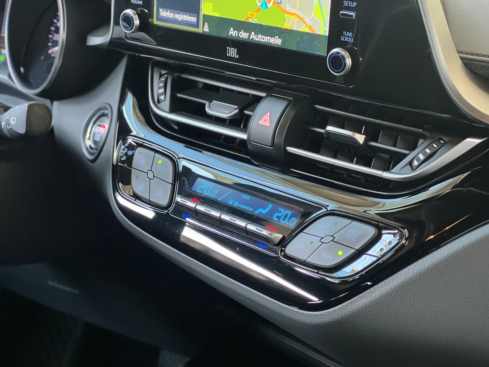 Fahrzeugabbildung Toyota C-HR Hybrid GR Sport AHK LED NAV SHZ ALU