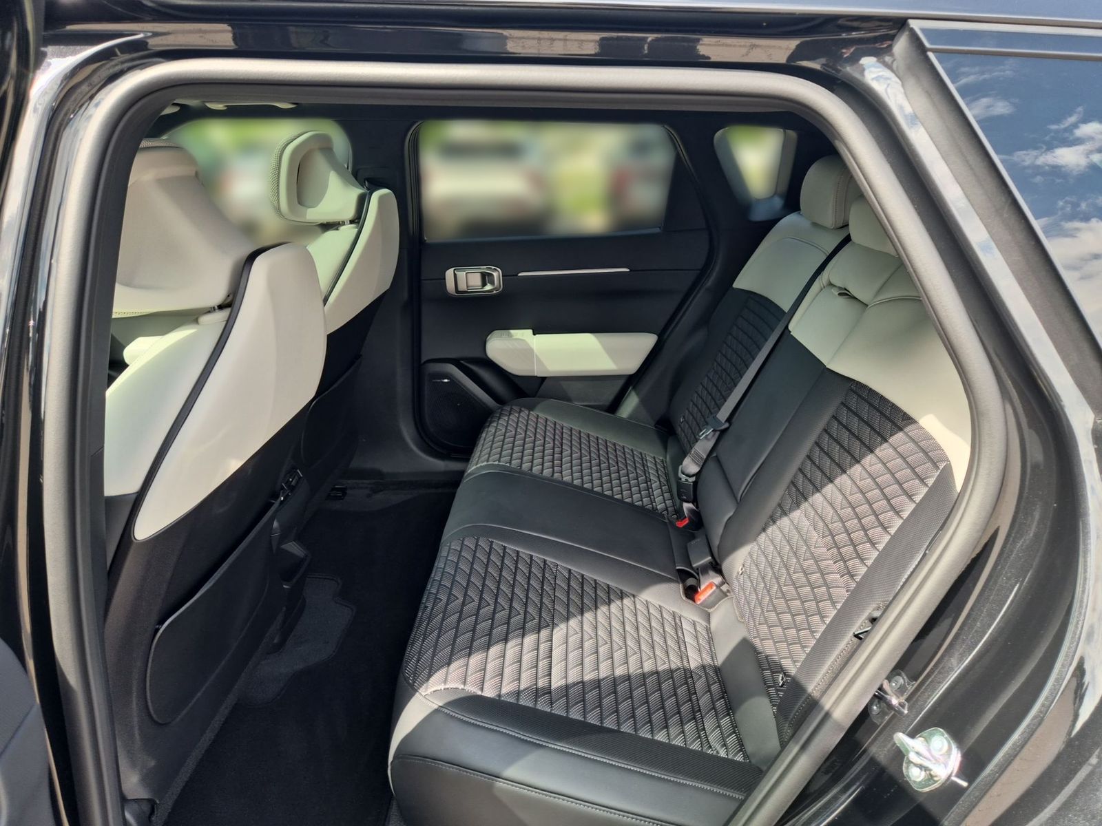 Fahrzeugabbildung Kia EV4 81 FWD GTL DWP COM CON GD