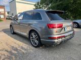 Audi SQ7 4.0 TDI quattro tiptronic - - graue Audi SQ7